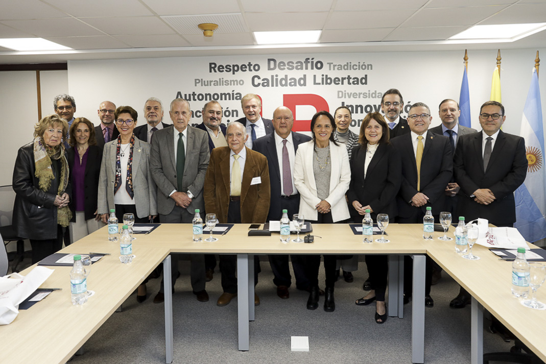 Rectora de la UPSA en Asamblea de la RLCU