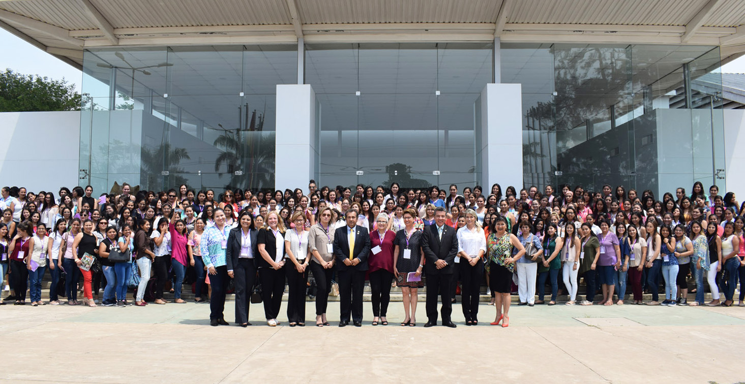 Mujeres ingenieras se reunieron en la  UPSA para contar sus experiencias  